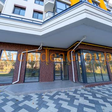 вул. Прорізна, 1