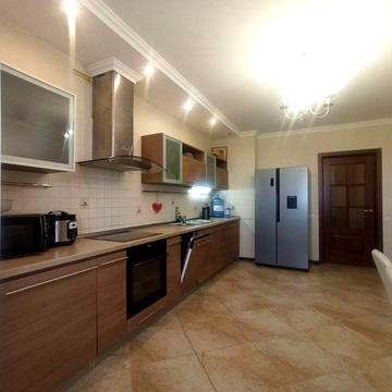 3-кімнатна 108 м УКОМПЛЕКТОВАНА меблями та технікою на К.шляху 1Д