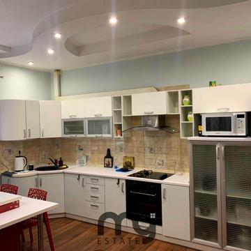 Автономний будинок 190 м² / Голосіївський рн, Столичне шосе / Аренда