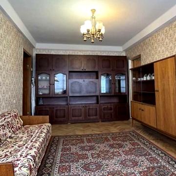 Євгена Сверстюка вул. (Марини Раскової), 8