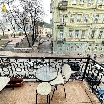 Продажа 3к квартиры 60м2, центр Киева, вид на Михайловский монастырь ЖК Victory V