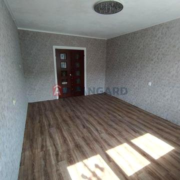 Продам 3-к квартиру. Л/б.