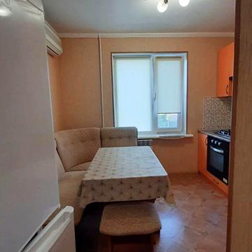 Довгострокова оренда 1к Квартира Євгена Чикаленка (Академіка Вільямса) вулиця