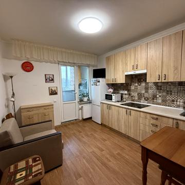 Юлії Здановської вул. (Ломоносова), 85