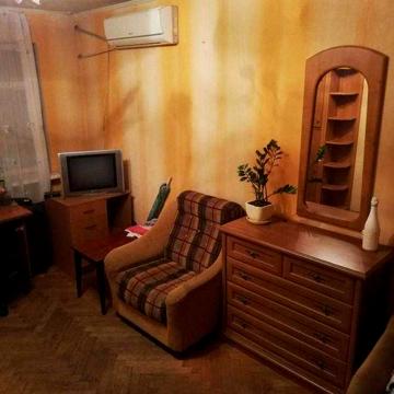 2к.(роздільна), біля парку Відрадний.