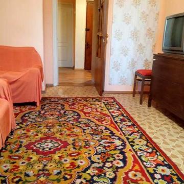 Сдам 3 комнатную квартиру в аэропорту, Пилотов.