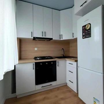 Шептицького, 12