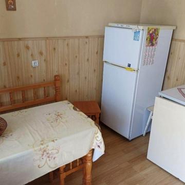 Здається двох кімнатна Росвигово фонтан.