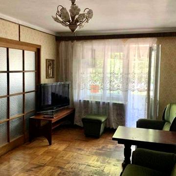 Продам 3 к. квартиру на Таирова.Средний этаж.Балкон.Отличное состояние