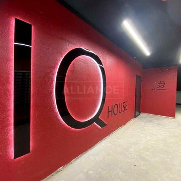Продам здану 2к квартиру в ЖК в центрі ЖК iQ