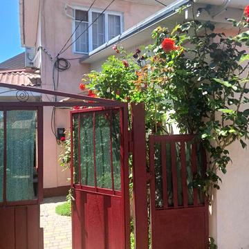 Молодіжна вул., 57/65