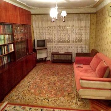 Познанська вул., 10