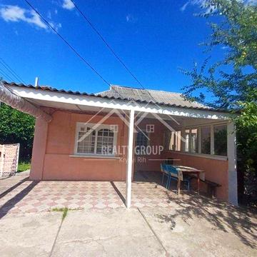 Продаж будинку вул. Донецька на Розвилці велика літня кухня, 16 соток.