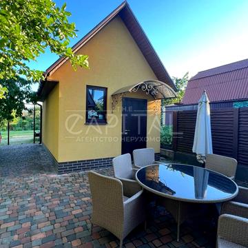 Набережна вул., 101