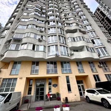 Світла вул., 3д