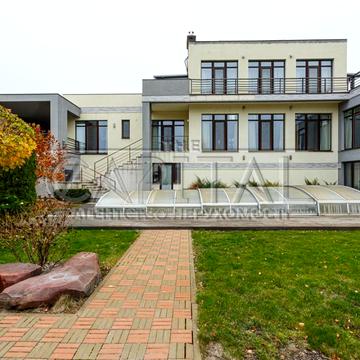 Миру вул. (Жовтнева)