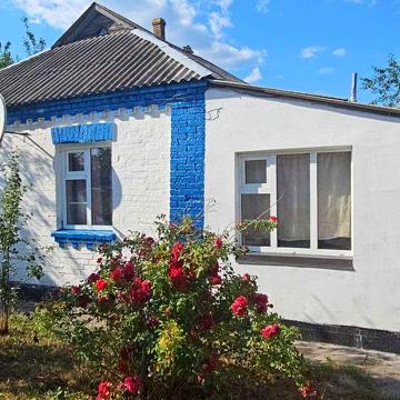 Будинок в селі Коржі - поруч ліс . Є ВІДЕООГЛЯД.