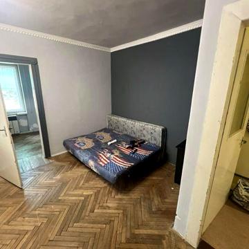 Оренда 2к квартири на Київській набережній 20