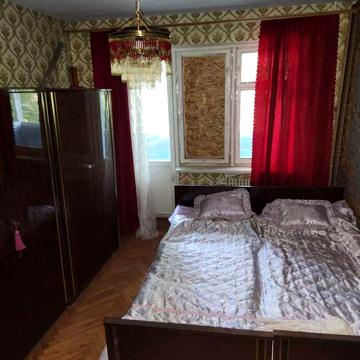 Продам 2 к. квартиру ул. Нескорених (Г. Труда)