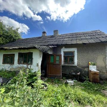 Чудова локація великої ділянки з будинком під реконструкцію (!)