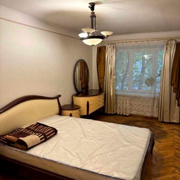 Оренда 3-кім квартири на вул. Ю. Руфа / бічна Мечникова