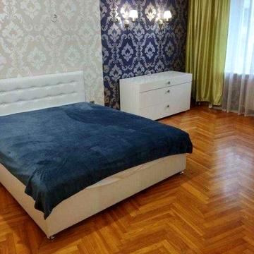 Здається в оренду 2 кімнатна квартира, Подол вул. Нижній Вал, 43