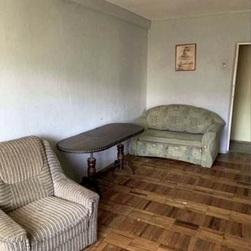 Українська вул., 8