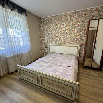 Коритнянська вул., 7