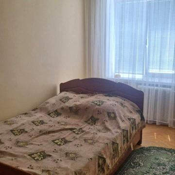 Бориса Грінченка вул., 5