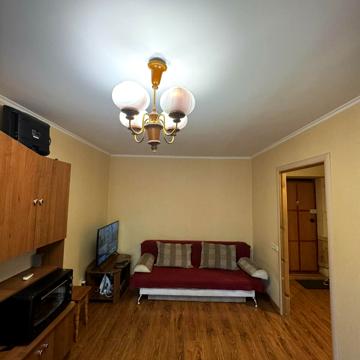 Олександра Поля просп. (Кірова), 48-Б