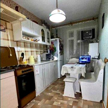 Продам трикімнатну квартиру