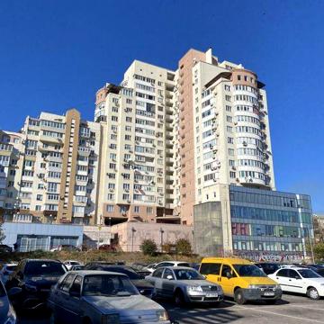 Продам 3х комн квартиру в центре г. Запорожье с паркоместом.