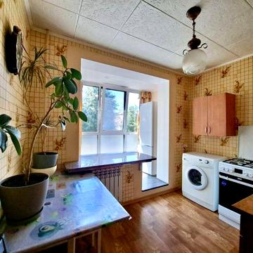 1к кв центр Залютино 2/9 , 41м двухбалконка