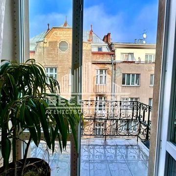 Продаж квартири вул. Рутковича