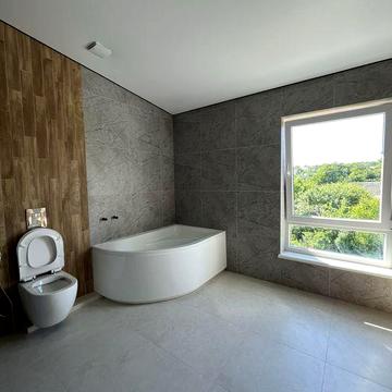 Таунхаус з Євроремонтом - 7 хв. до ТЦ Майдан