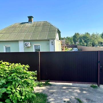 Будинок в центрі міста,  участок