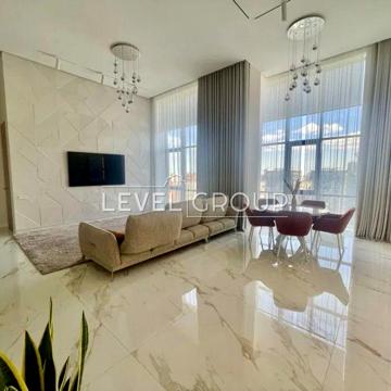 Видовий пентхаус в жк RiverStone