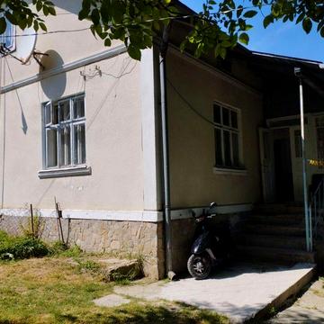 Продаж будинку з земельною ділянкою 0,1215га  с.Опака Східницької ОТГ