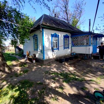 Без% Продам Будинок с. Городище,  газ, вода, світло- в Будинку!