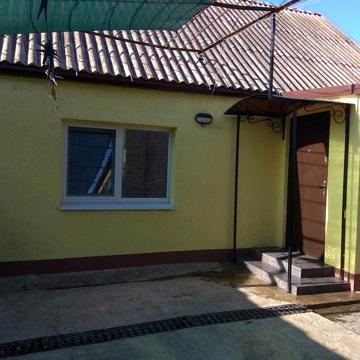 2 будинки зі зручностями для великої родини