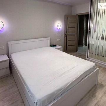 Продаж 3к Квартира Академіка Сахарова вулиця