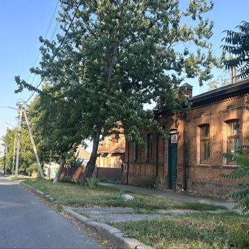 Історичний будинок в центрі Полтави