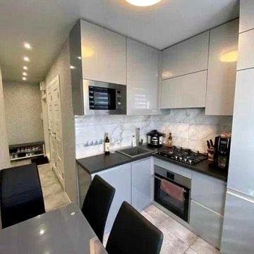Продам 3 ком. квартиру с кап. ремонтом