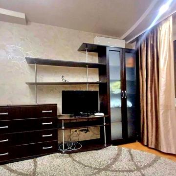 Срочно! Продам 3х комнатную квартиру в Новомосковске р-н Самолёт