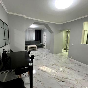 Староярмаркова вул. (Сиволапа), 39б