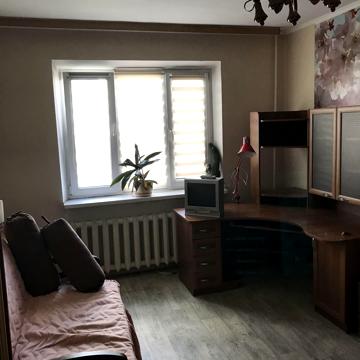 Райдужна вул., 45