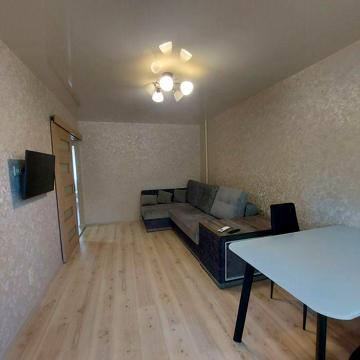 Сдам 3к квартиру метро 23 августа, Науки, 80