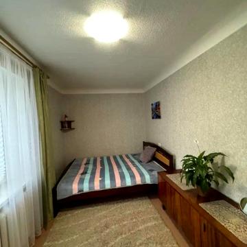 Богдана Хмельницького просп. (Героїв Сталінграда), 20