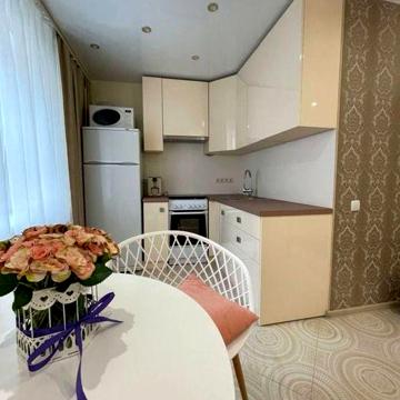 Оренда центр, Полтавська вулиця, Лукʼянівська метро