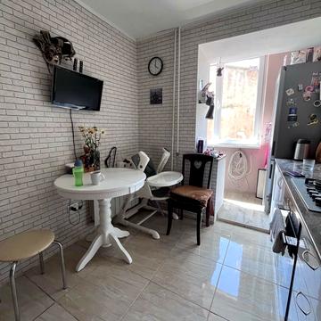 Богдана Хмельницького вул., 333